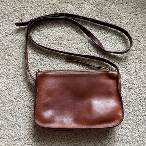 Madewell The Simple Leather Crossbody Bag